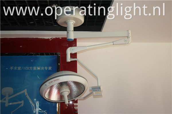 600 Operating Light